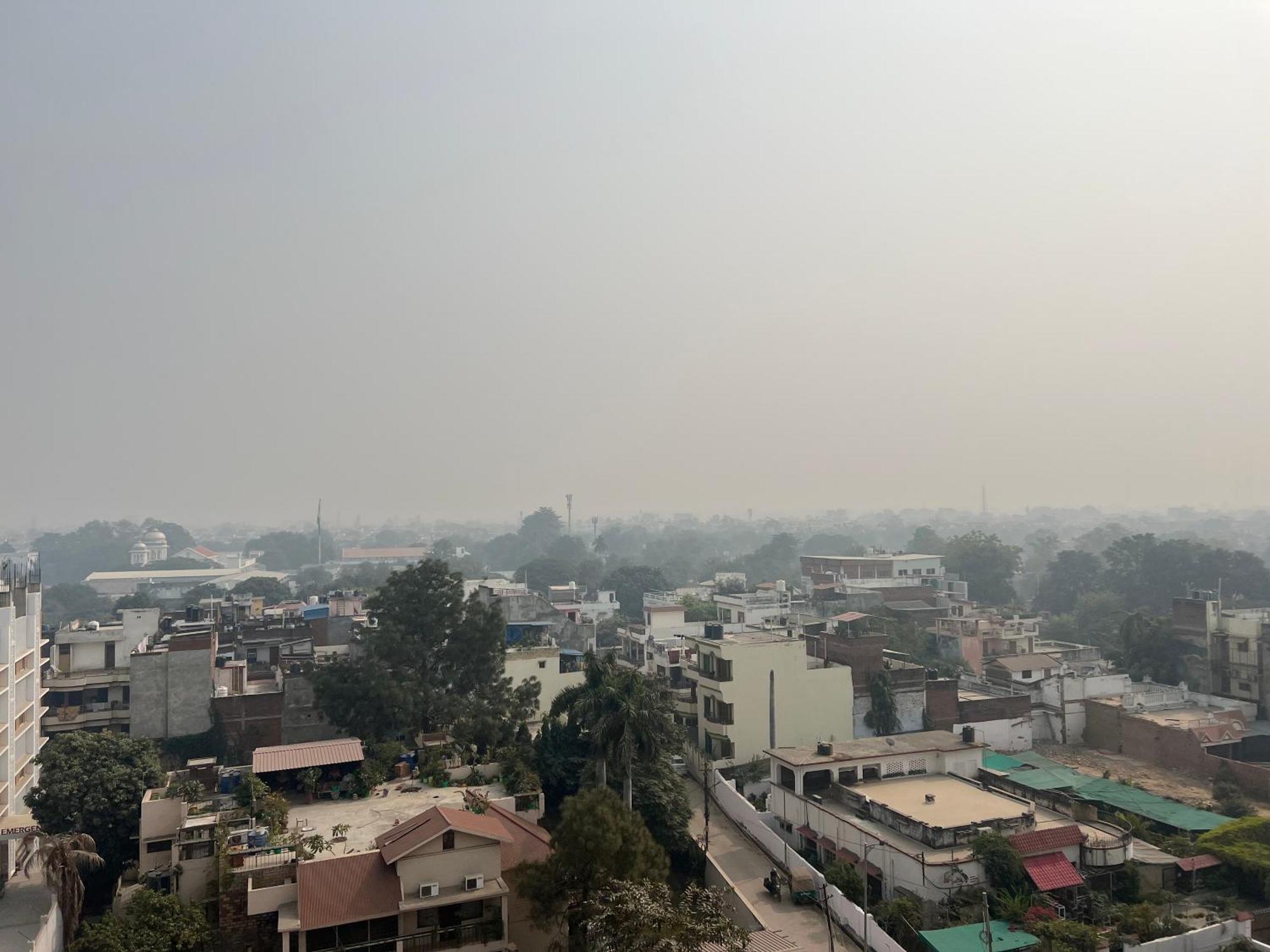 The Grand Ganga Room 2 Near Sangam Allāhābād Junction Exterior foto